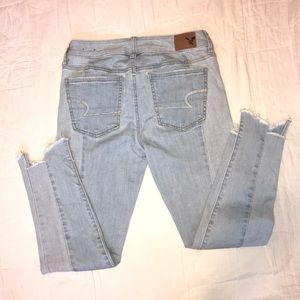 ⭐️Super Stretch Cropped Jeans by American Eagle⭐️